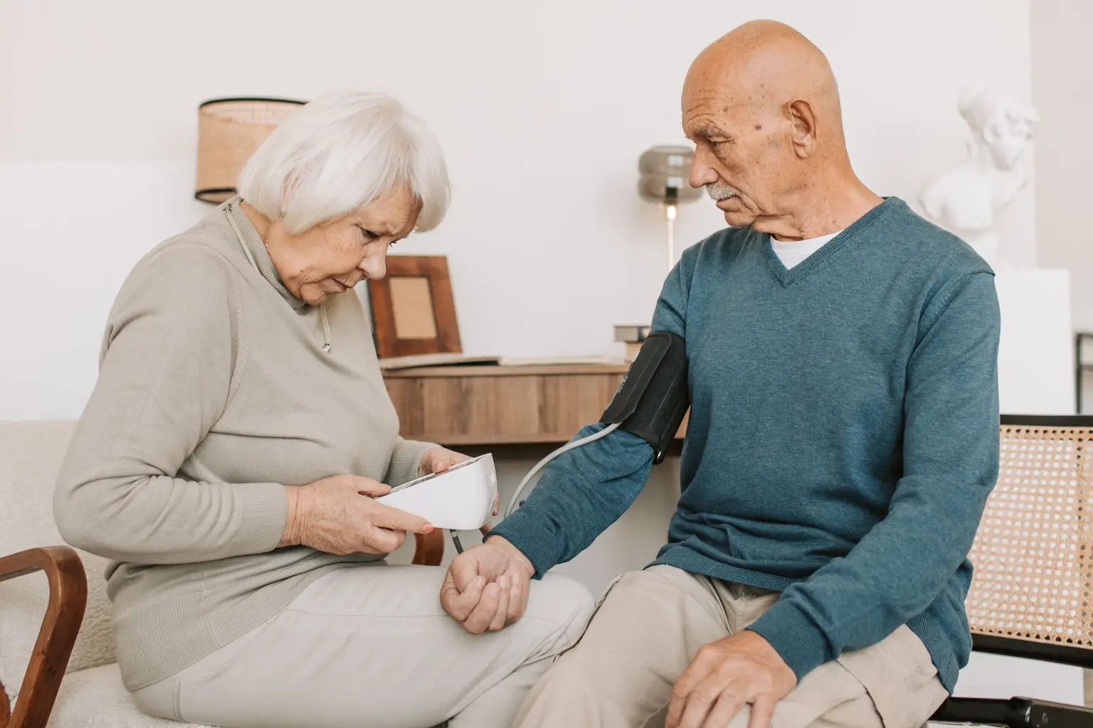 Consejos para mantener una presión arterial saludable después de los 50