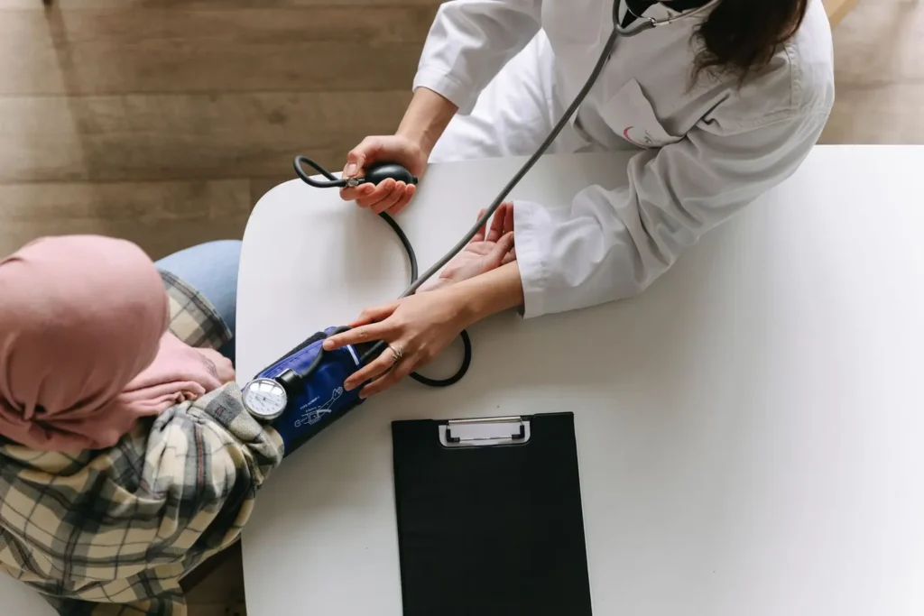 Efectos secundarios de la medicación para la hipertensión: guía completa